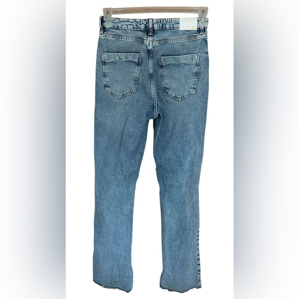 Zara Jeans Womens Blue Denim Distressed Stretch Raw Hem Small Slits at Hem. US 4 - Picture 3 of 8